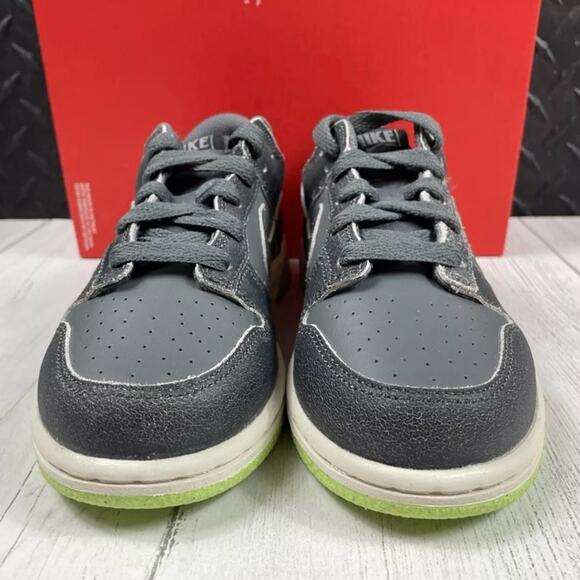 NEW Size 7Y Womens 8.5 Nike Dunk Low Top Special Edition Sneakers Phantom Grey - Picture 4 of 12
